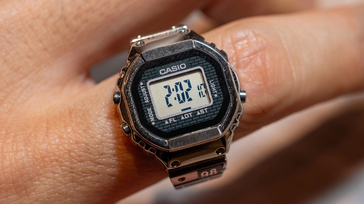 Casio, Dijital Yüzük Şeklindeki Saatini Tanıttı!