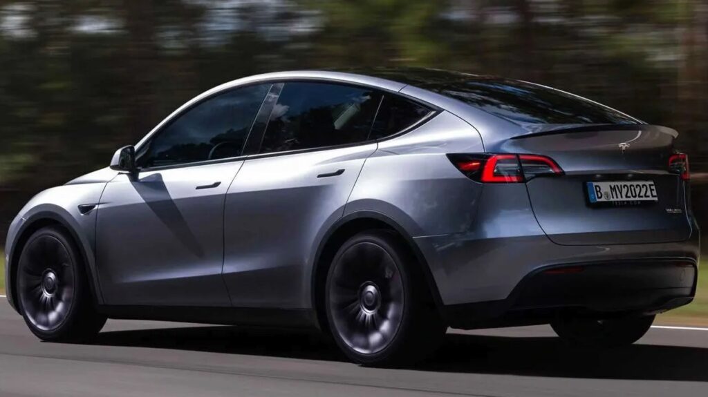 Tesla Model Y İncelemesi: Elektrikli Araçta Yeni Zirve