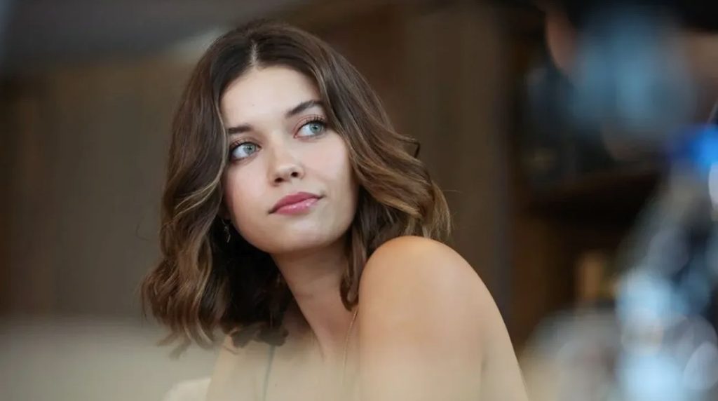 Afra Saraçoğlu