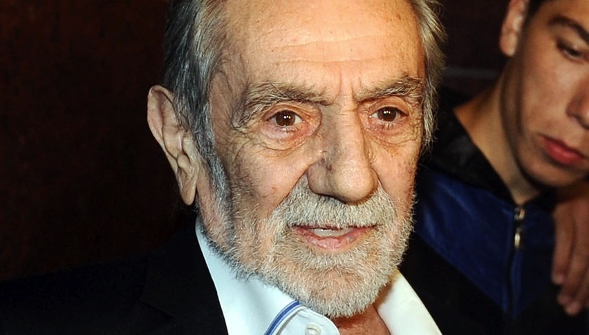 Aydemir Akbaş: Türk Sinemasının ve Tiyatrosunun Usta İsmi