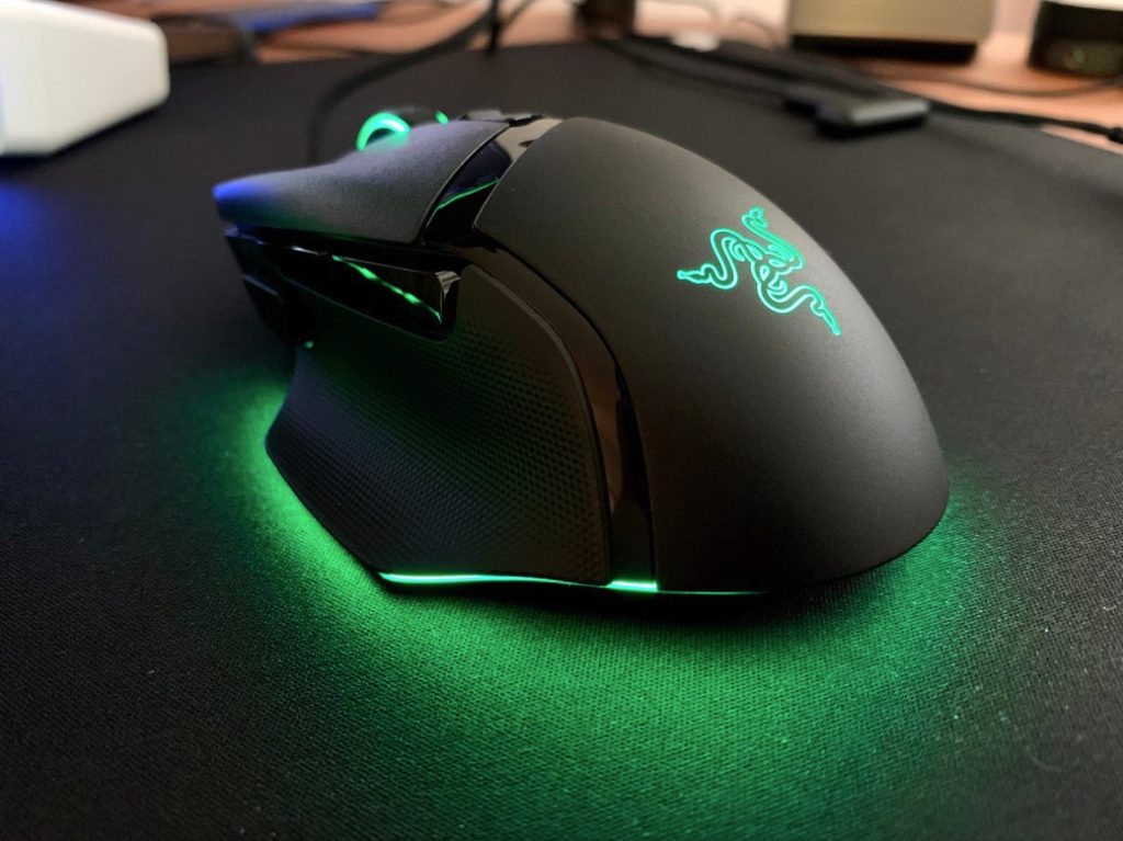 Razer Basilisk V3 Pro: Kablosuz Oyun Faresinde Zirve!