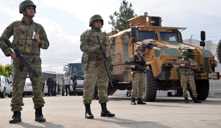 Sıkıyönetim Nedir? Kim Tarafından ve Hangi Durumlarda İlan Edilir?