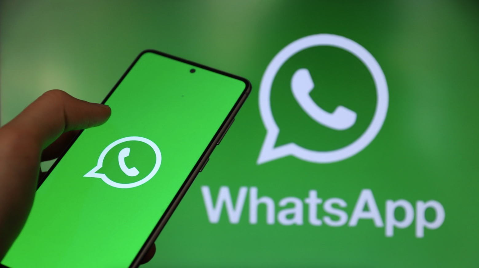 İran, WhatsApp ve Google Play Yasaklarını Kaldırıyor