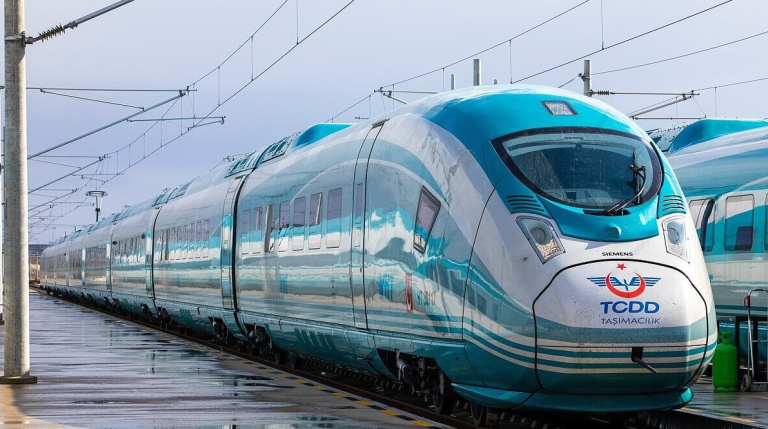 TCDD Bilet Fiyatlarına Zam Geldi: YHT Ücretleri Ne Kadar Oldu?